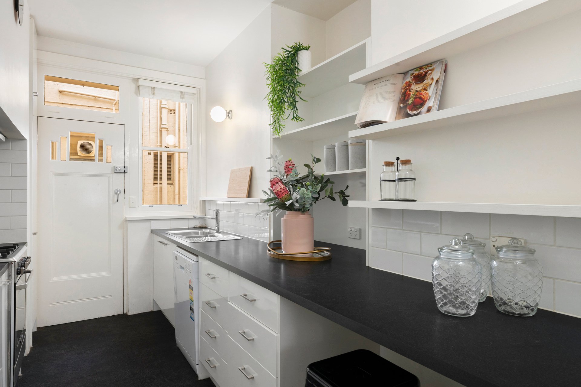 Property Gallery Thumbnail 6