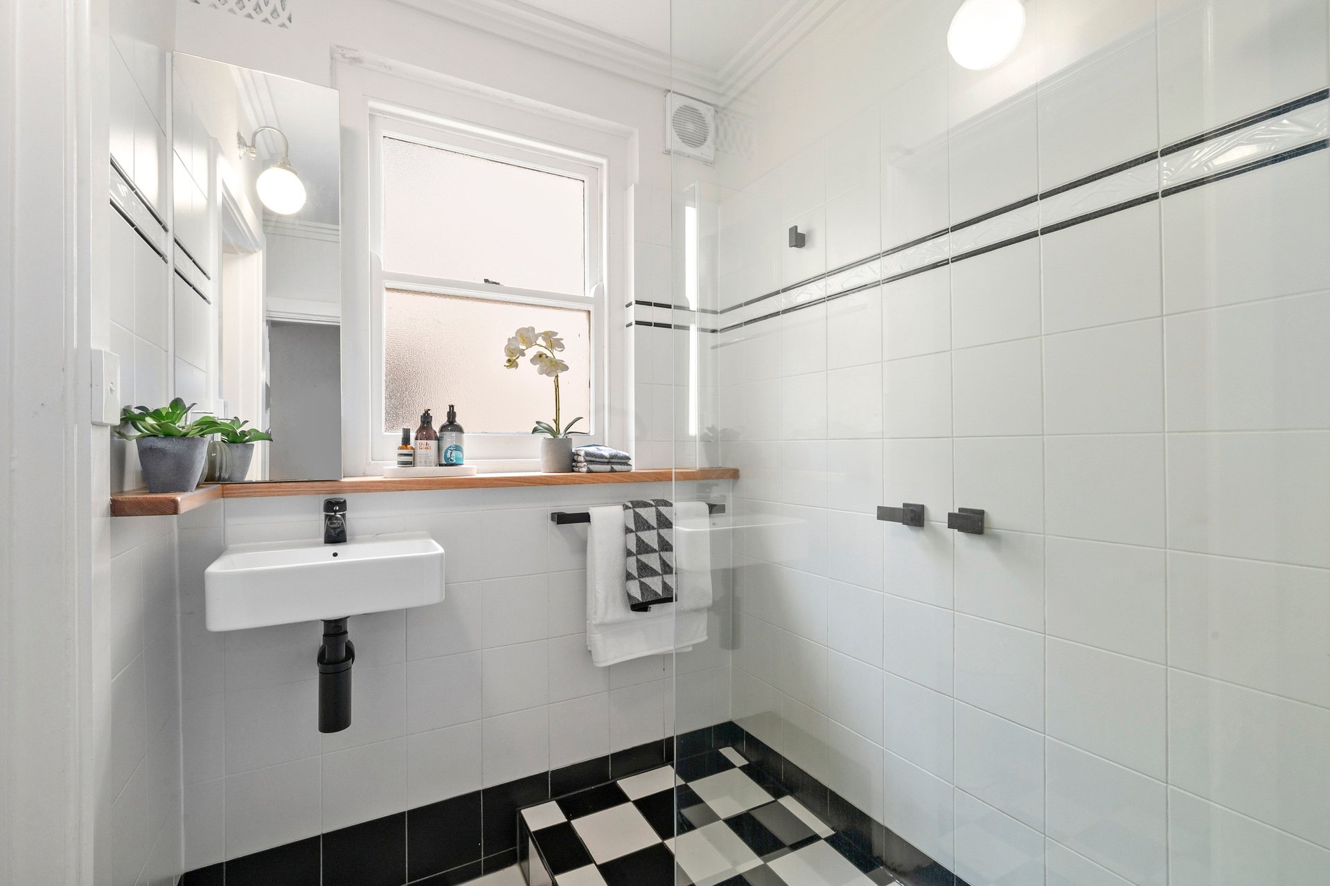 Property Gallery Thumbnail 12