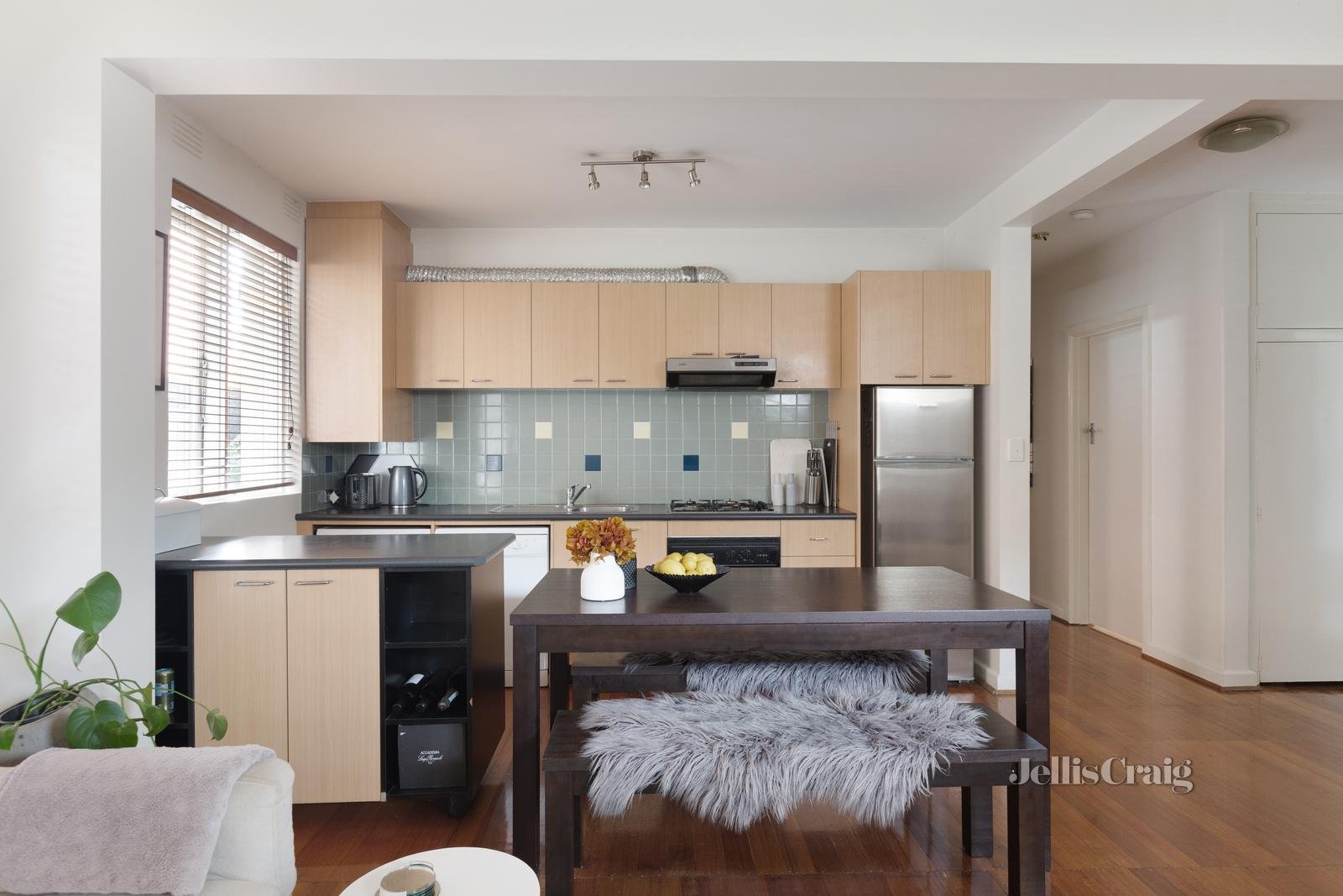 2/145 Glen Huntly Road, Elwood image 4