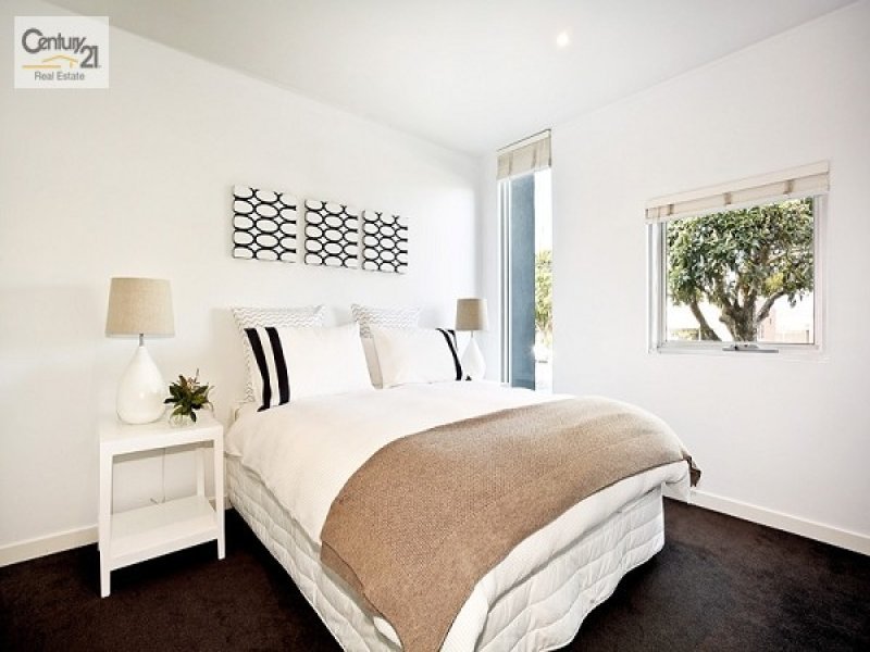 2/146 Mills Street, Albert Park image 5