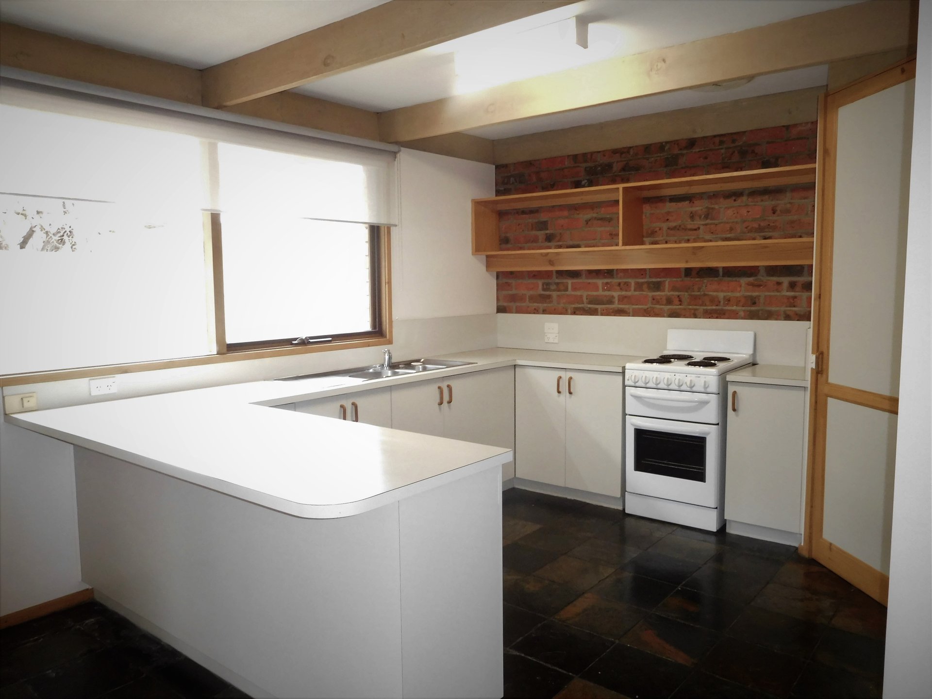 Property Gallery Thumbnail 4