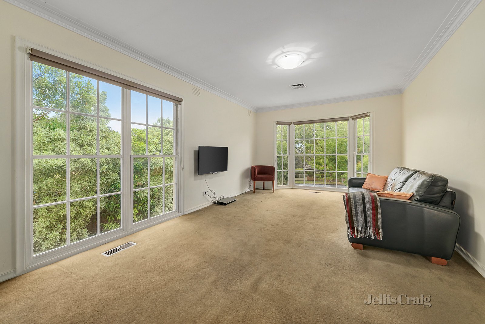 2/147 Willsmere Road, Kew image 2