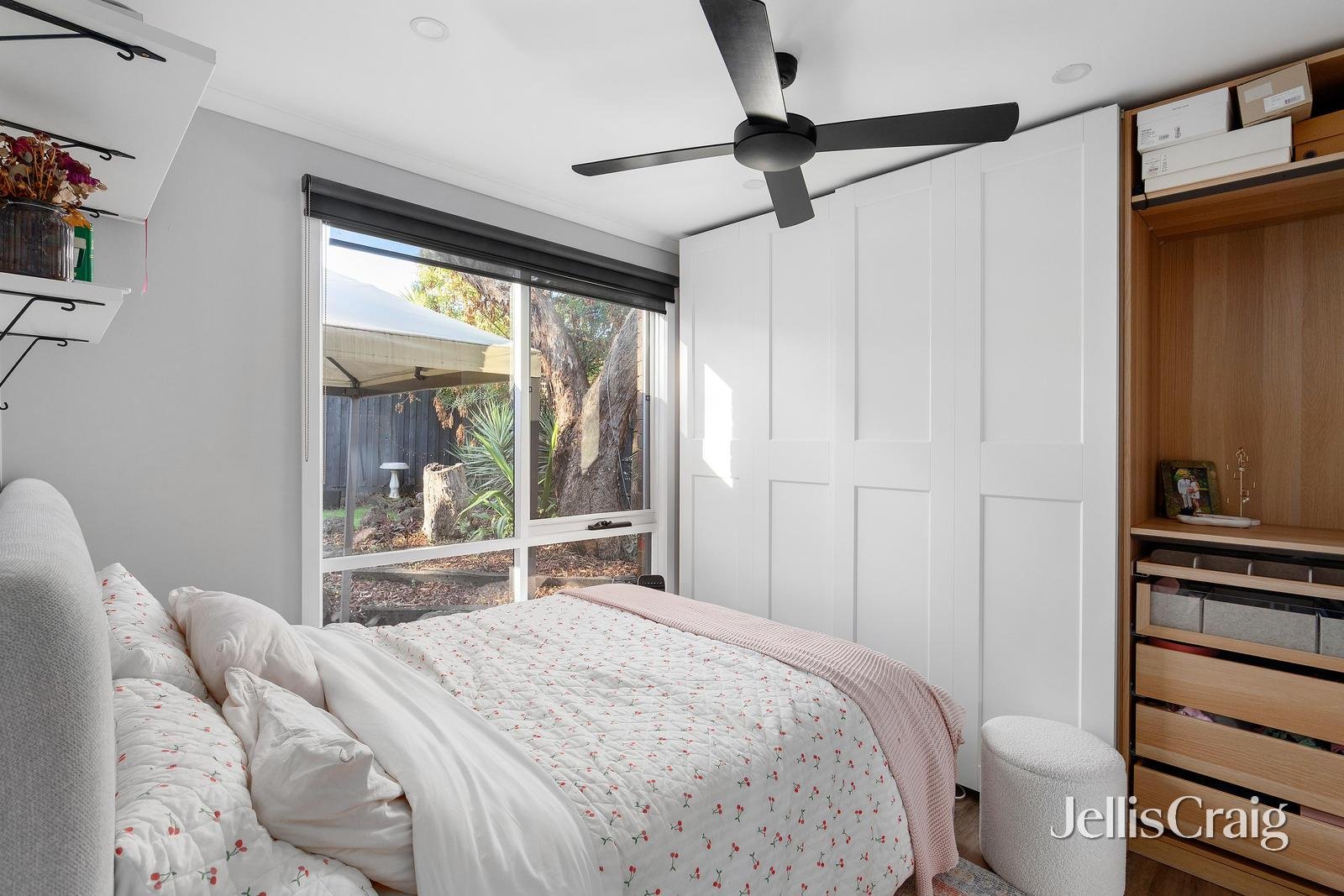 2/148 Nell Street, Greensborough image 9