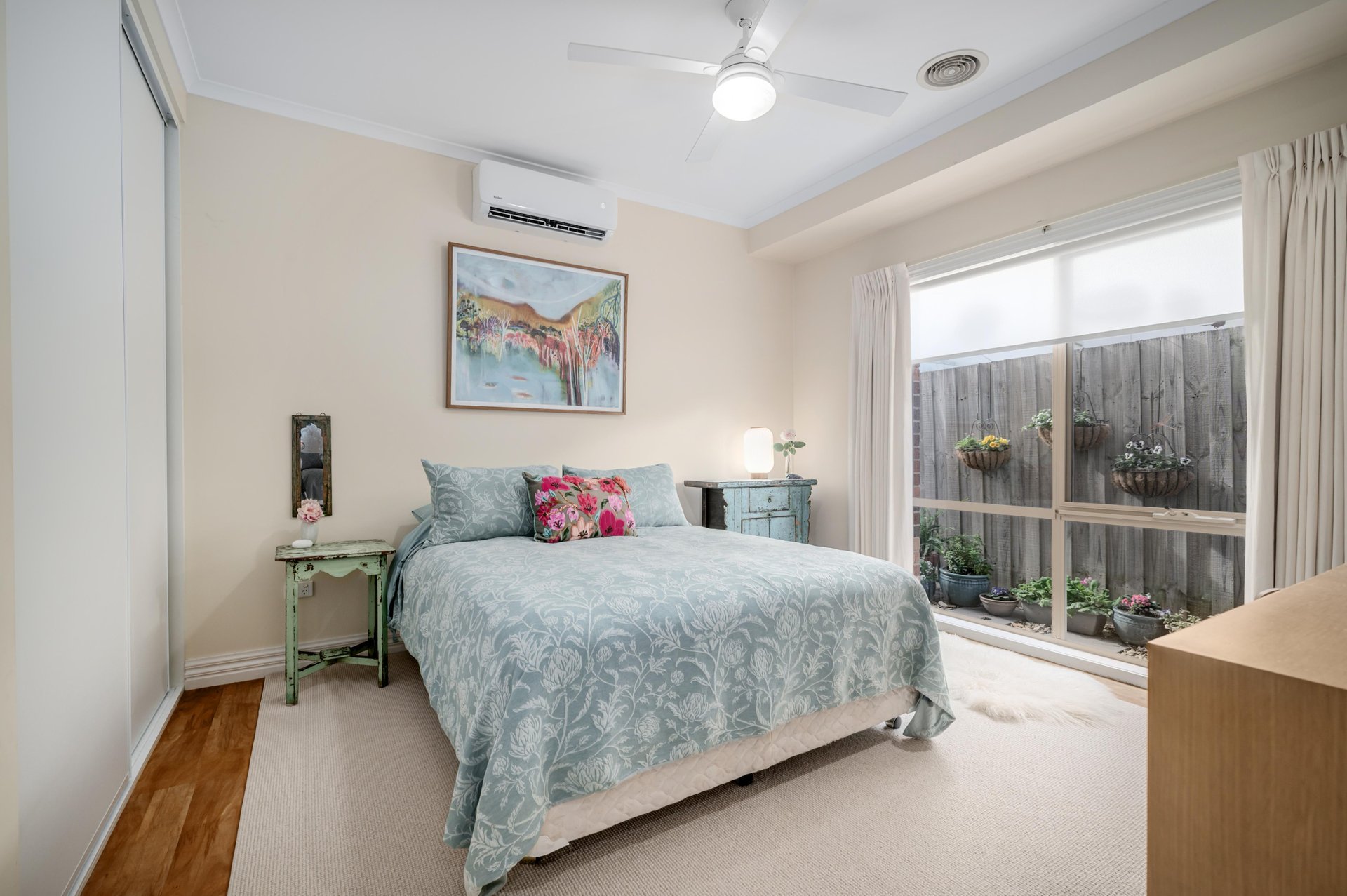 2/149 Surrey Road, Blackburn image 5