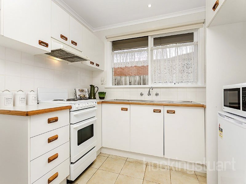 2/15 Albert Crescent, Surrey Hills image 5