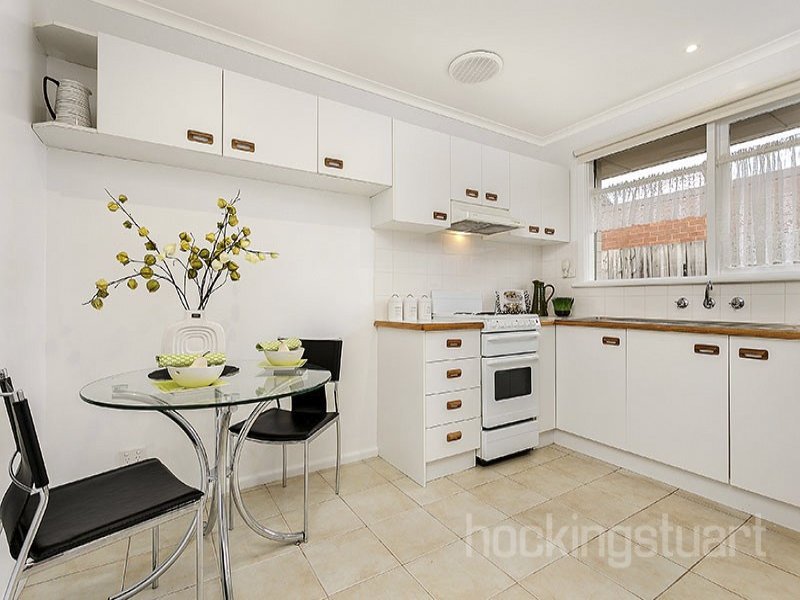 2/15 Albert Crescent, Surrey Hills image 6
