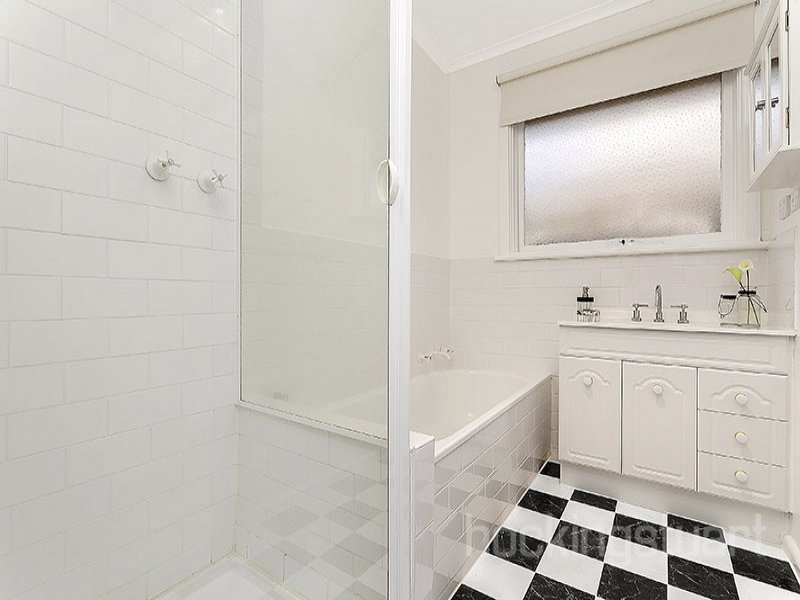 2/15 Albert Crescent, Surrey Hills image 9