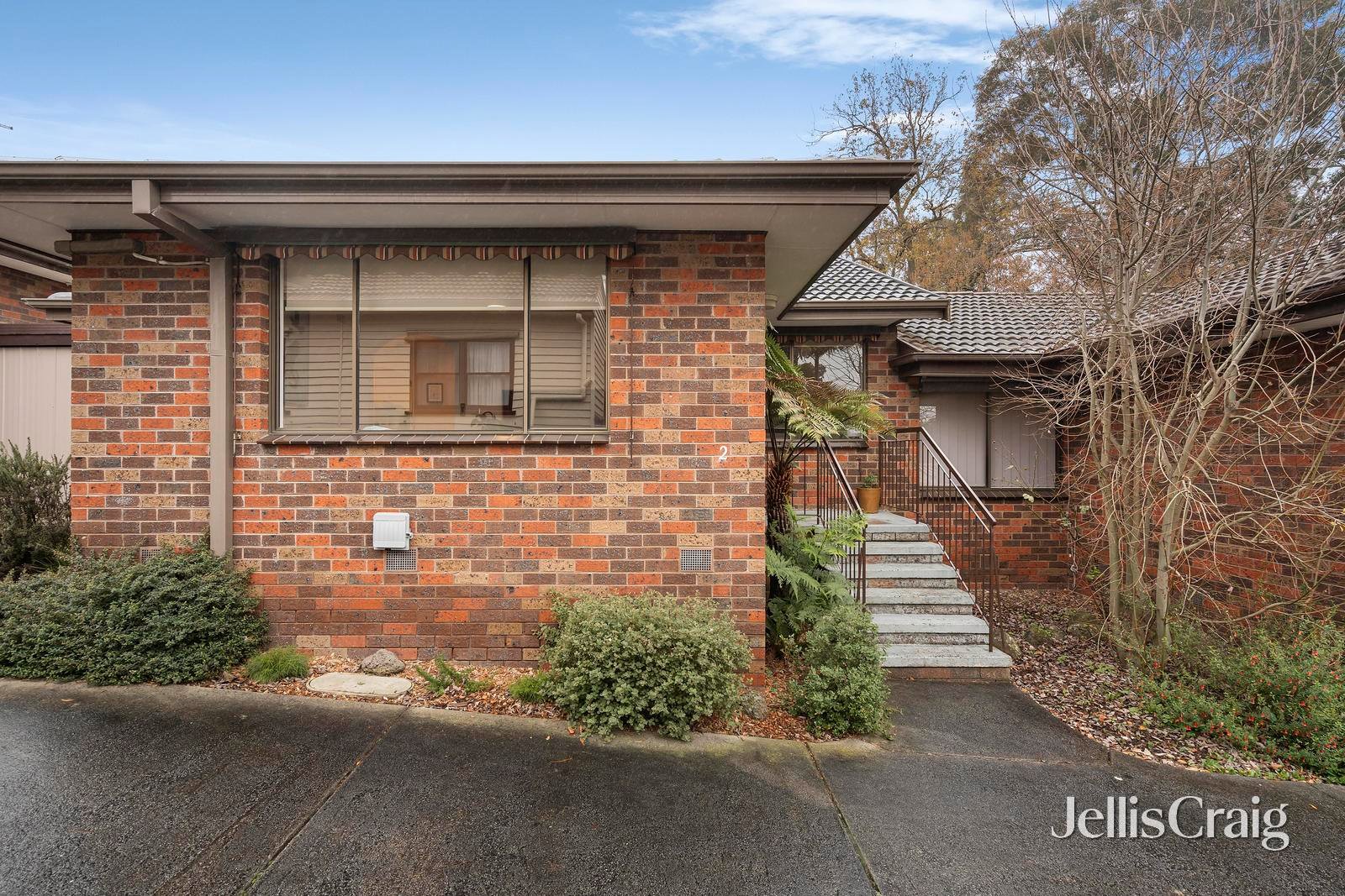 2/15 Andrew Street, Ringwood image 1