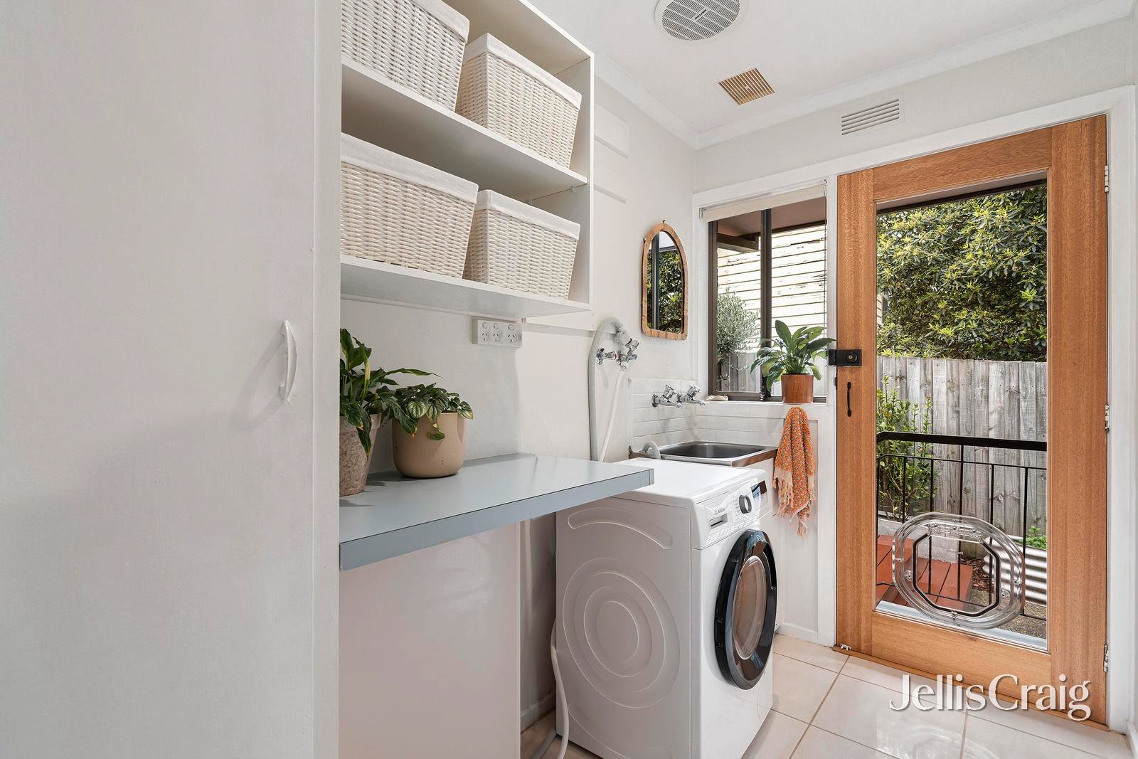 2/15 Andrew Street, Ringwood image 9