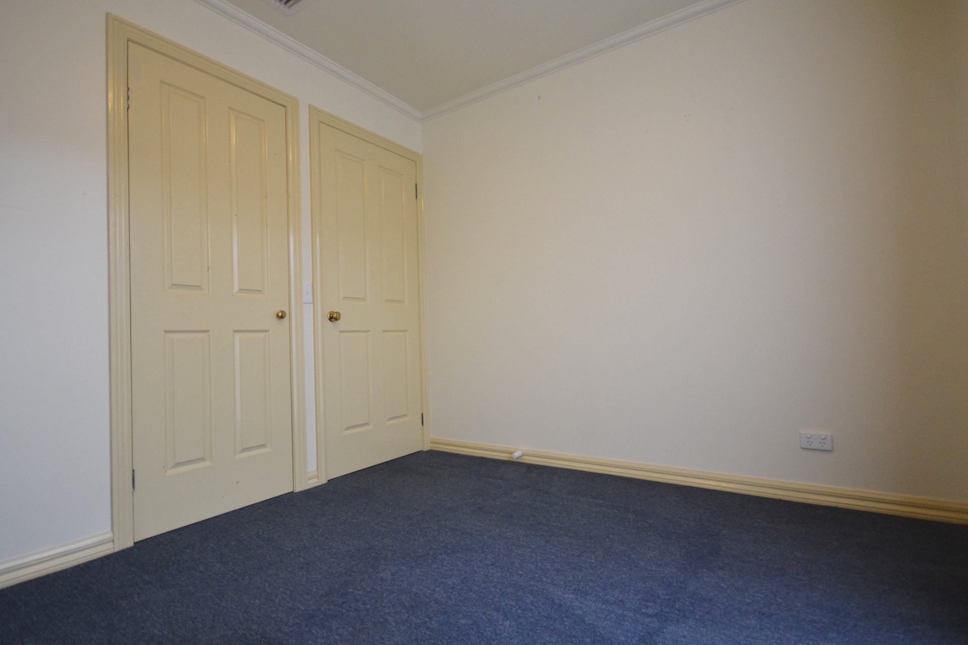 2/15 Anglo Court, Mooroolbark image 6