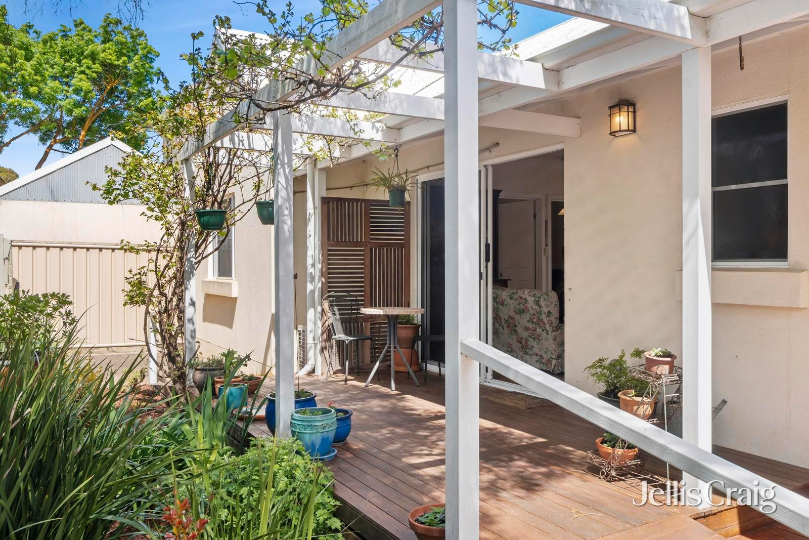 2/15 Berkeley Street, Castlemaine image 3