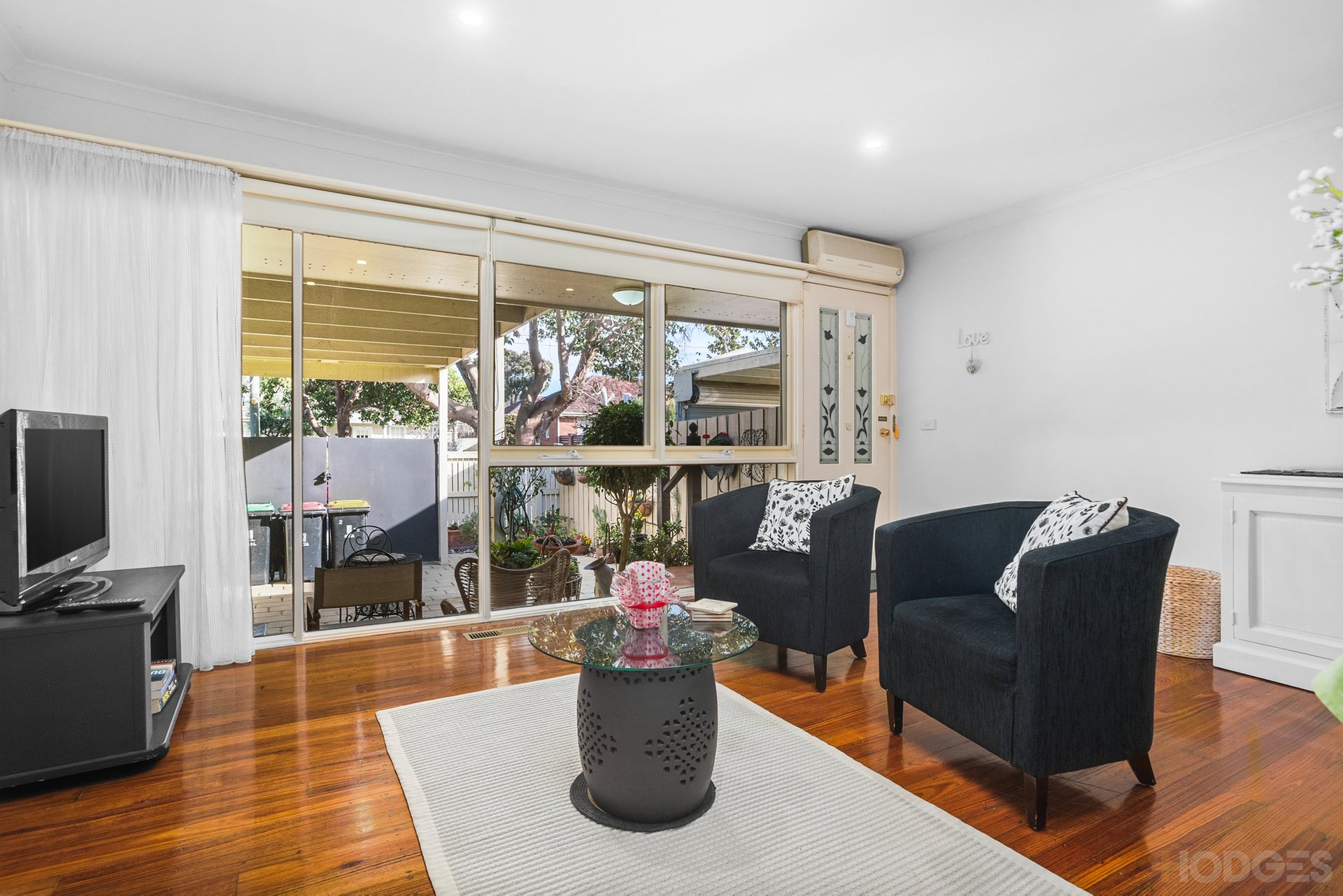 2 / 15 Bourke Street Mentone