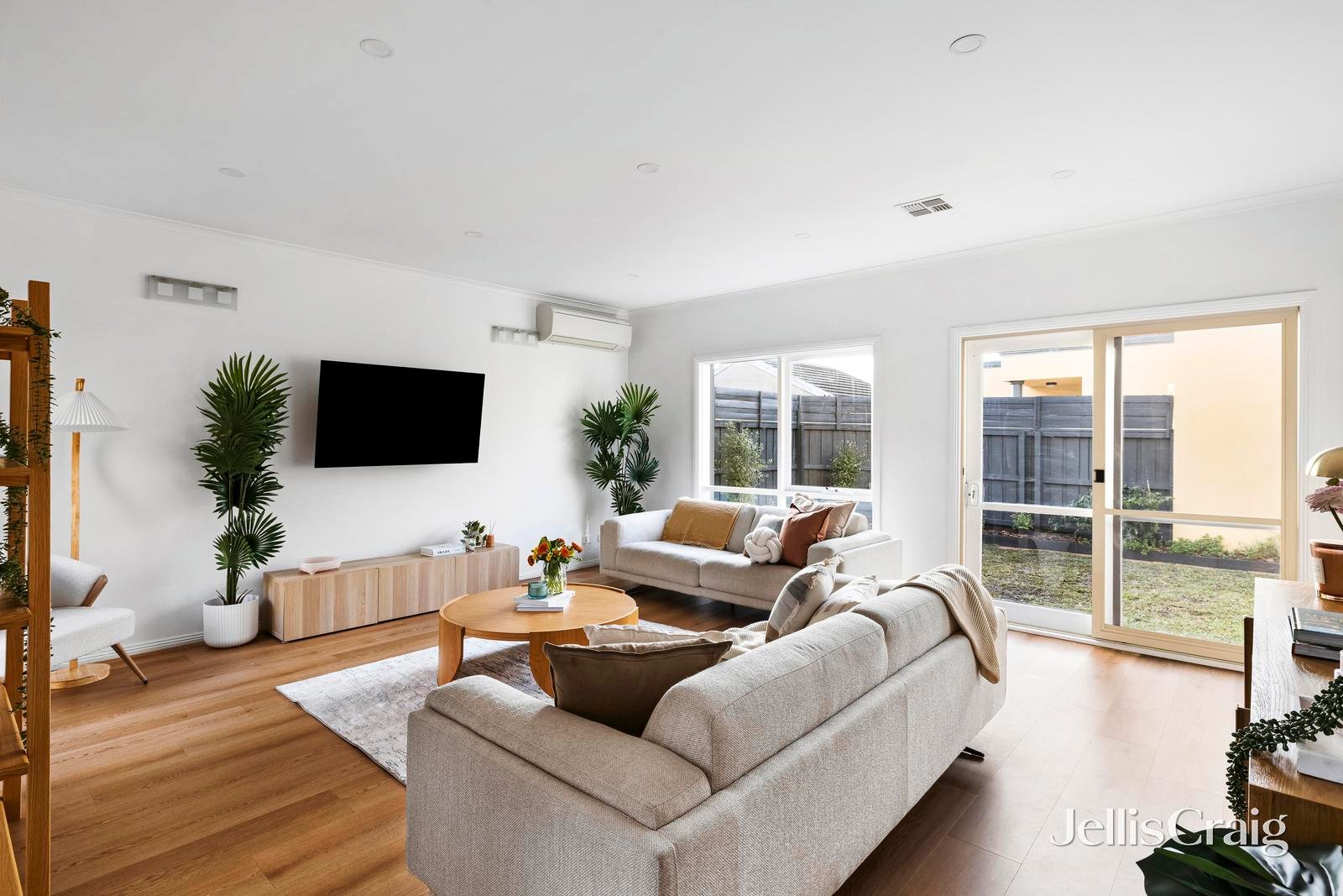 2/15 Caleb Street, Bentleigh East image 11