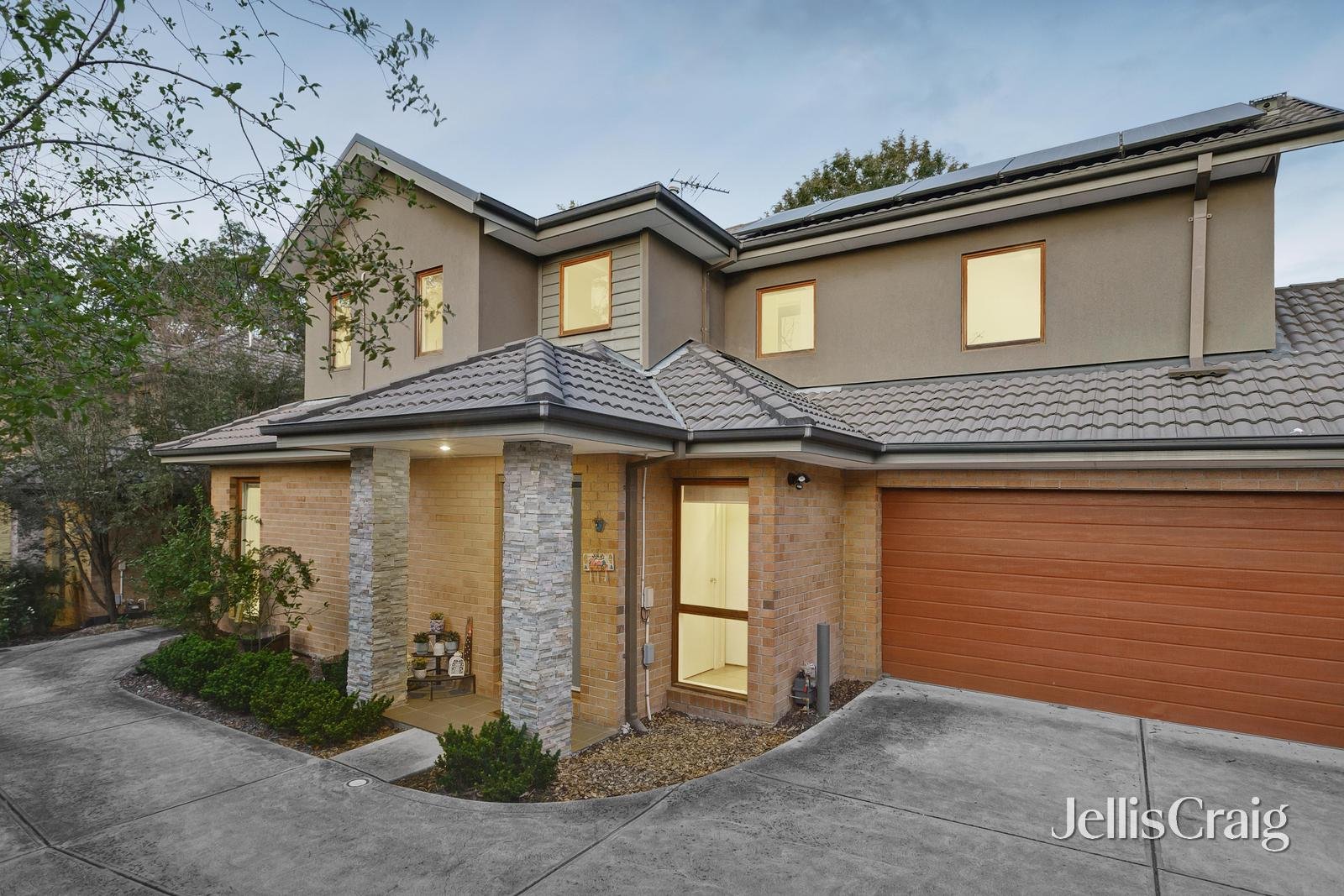 2/15 Cecil Street, Eltham image 1