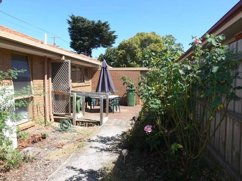 2/15 Churchill Way, Kilsyth image 5
