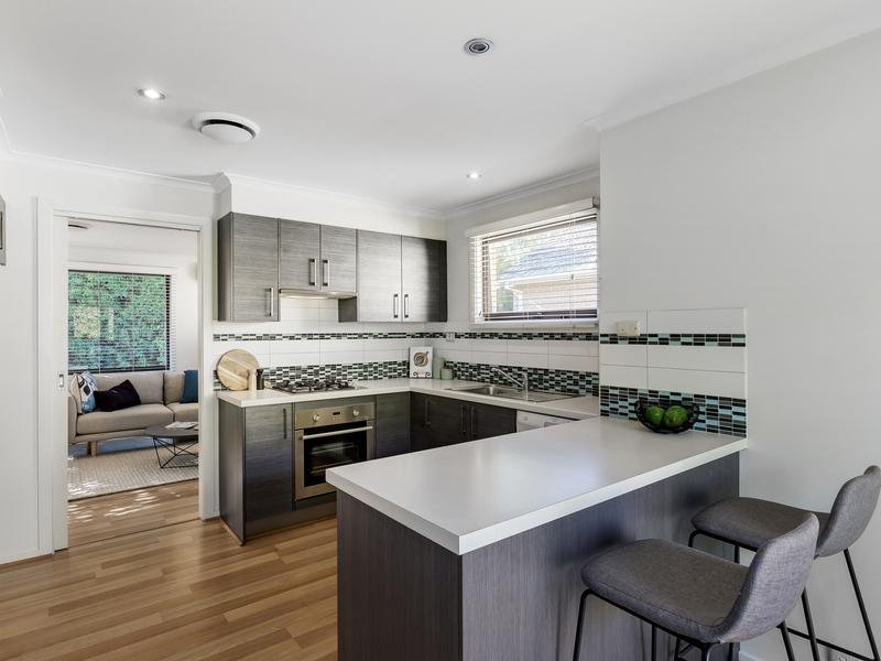 2/15 Elizabeth Street, Doncaster East image 4