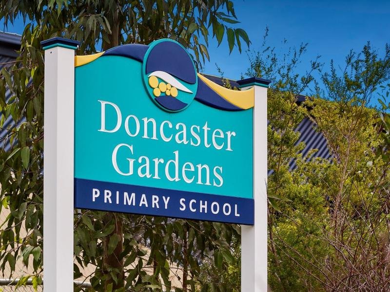 2/15 Elizabeth Street, Doncaster East image 9