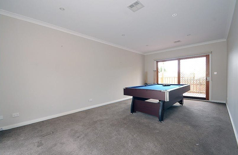 2/15 Emerald Street, Mount&nbsp;Waverley image 5