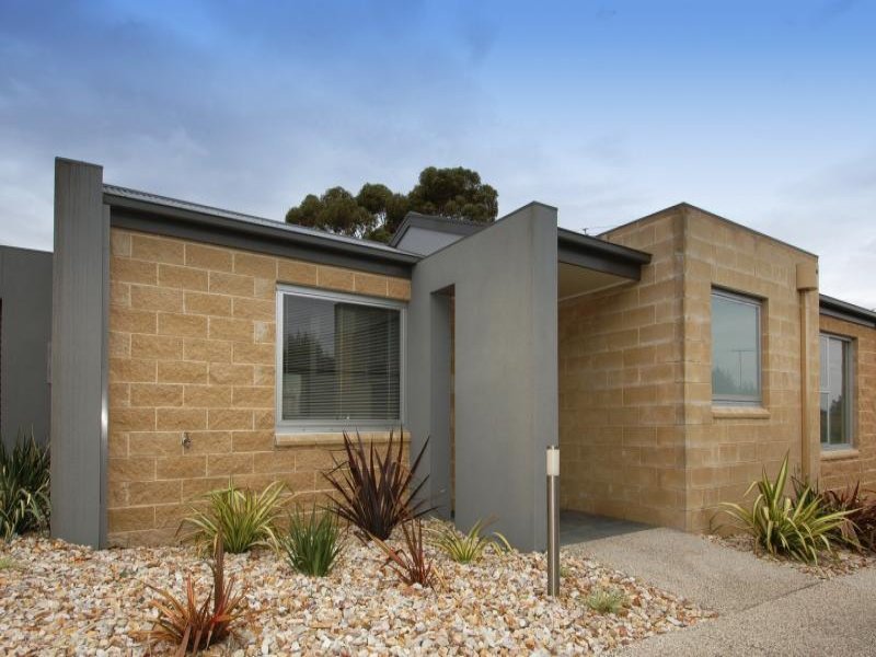 2/15 Francis Street, Belmont image 1