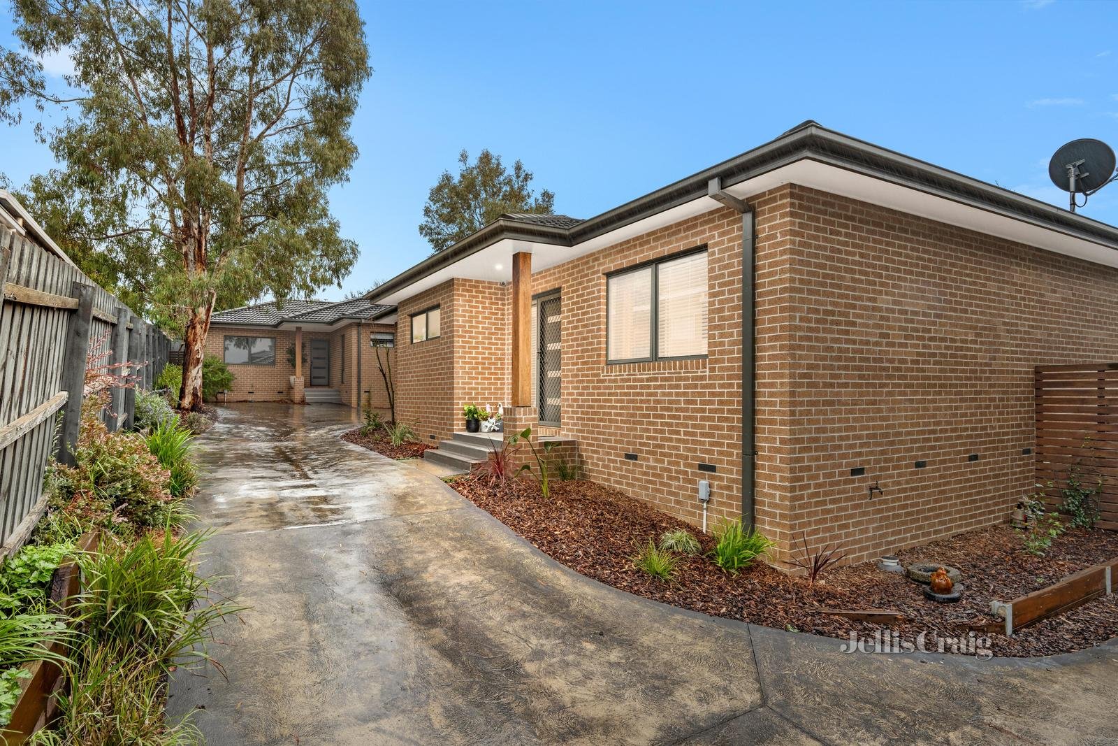 2/15 Hansen Road, Kilsyth image 1