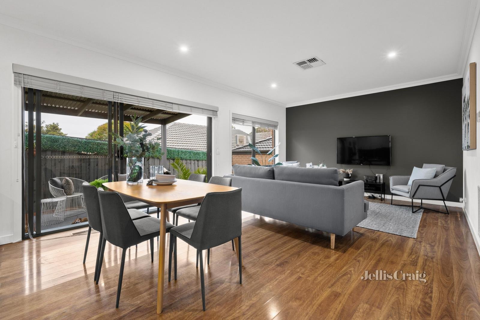 2/15 Hansen Road, Kilsyth image 4