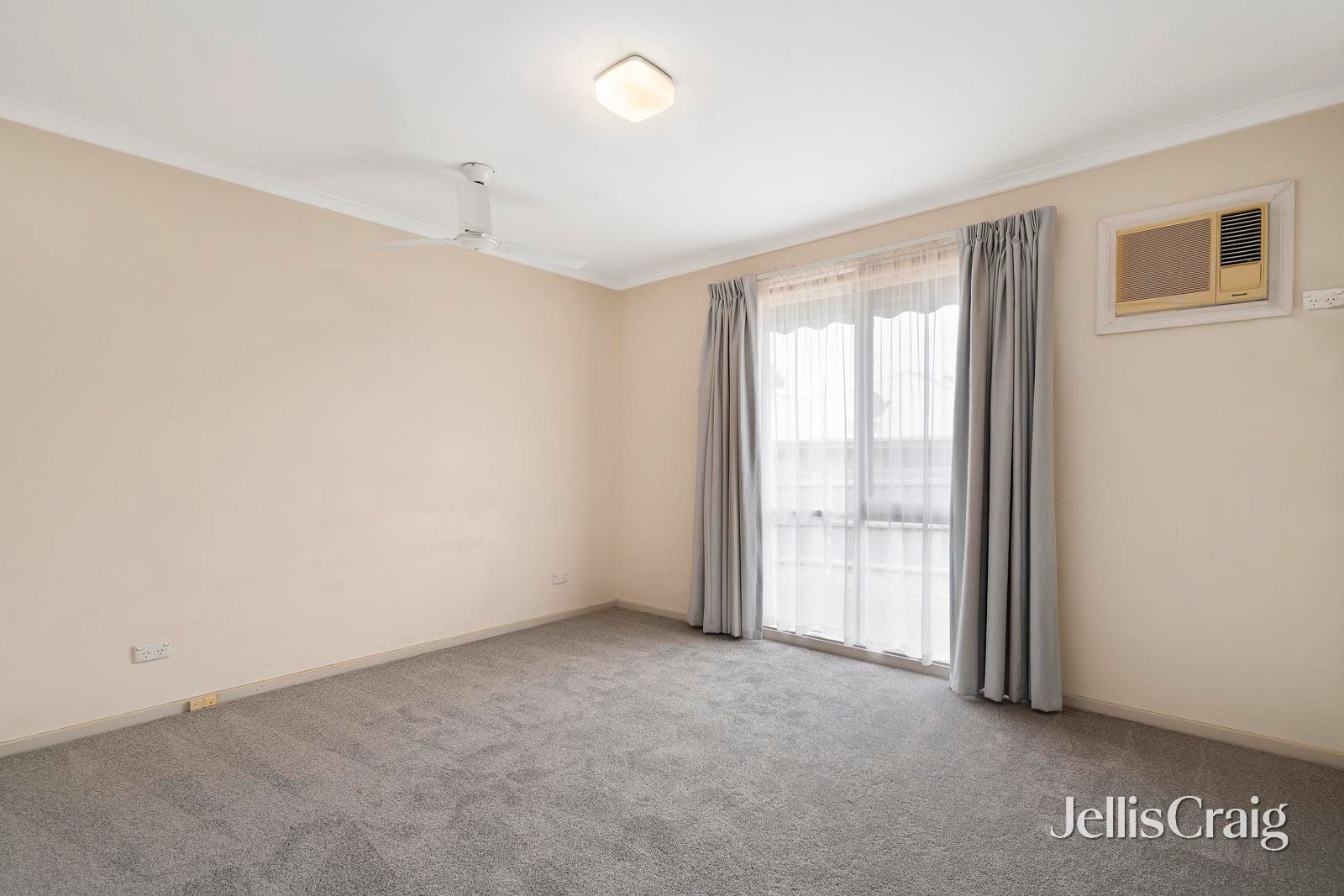 2/15 Kauri Court, Mitcham image 6