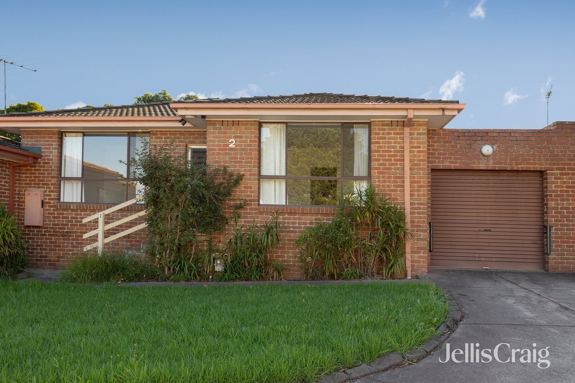 2/15 Lambourn Road, Watsonia image 1