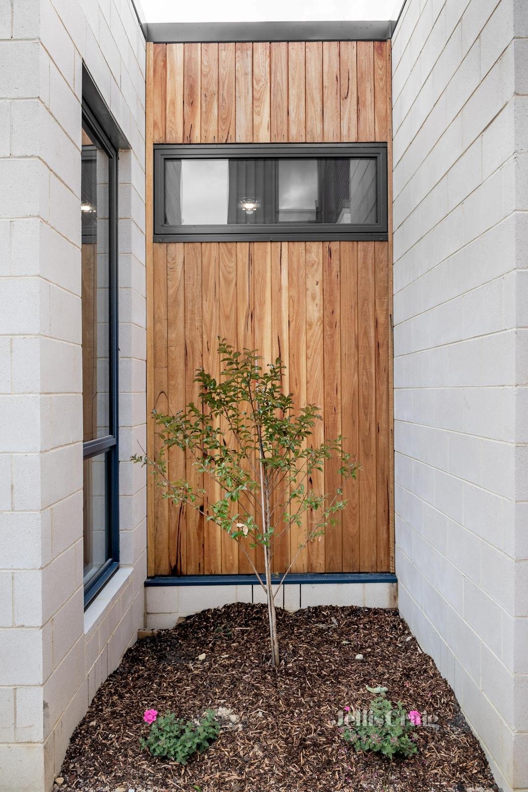2/15 Looker Road, Montmorency image 12