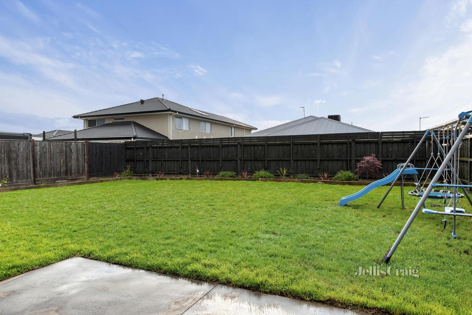 215 Mandalay Circuit, Beveridge image 12