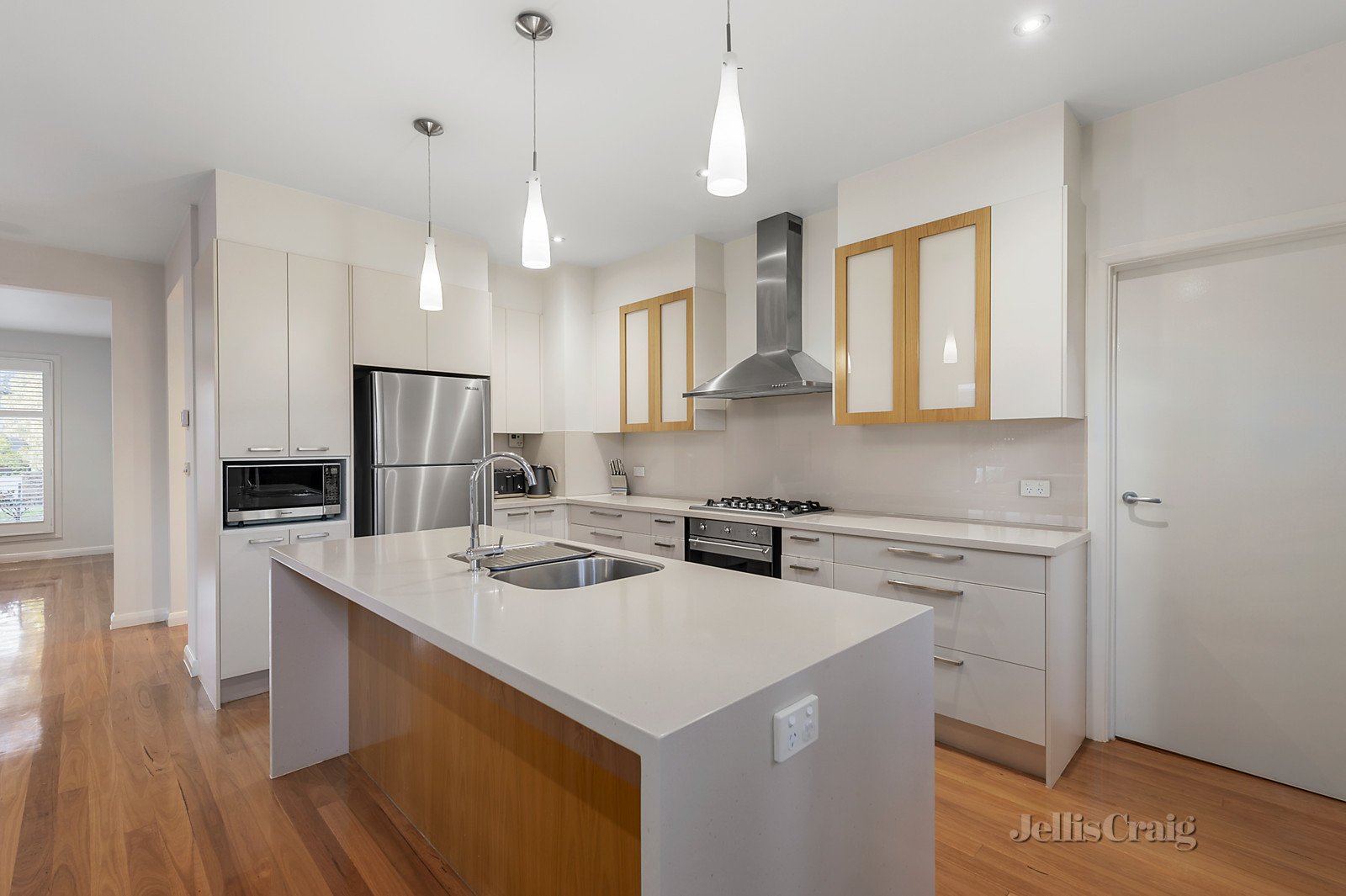 2/15 Mernda Avenue, Ashburton image 5