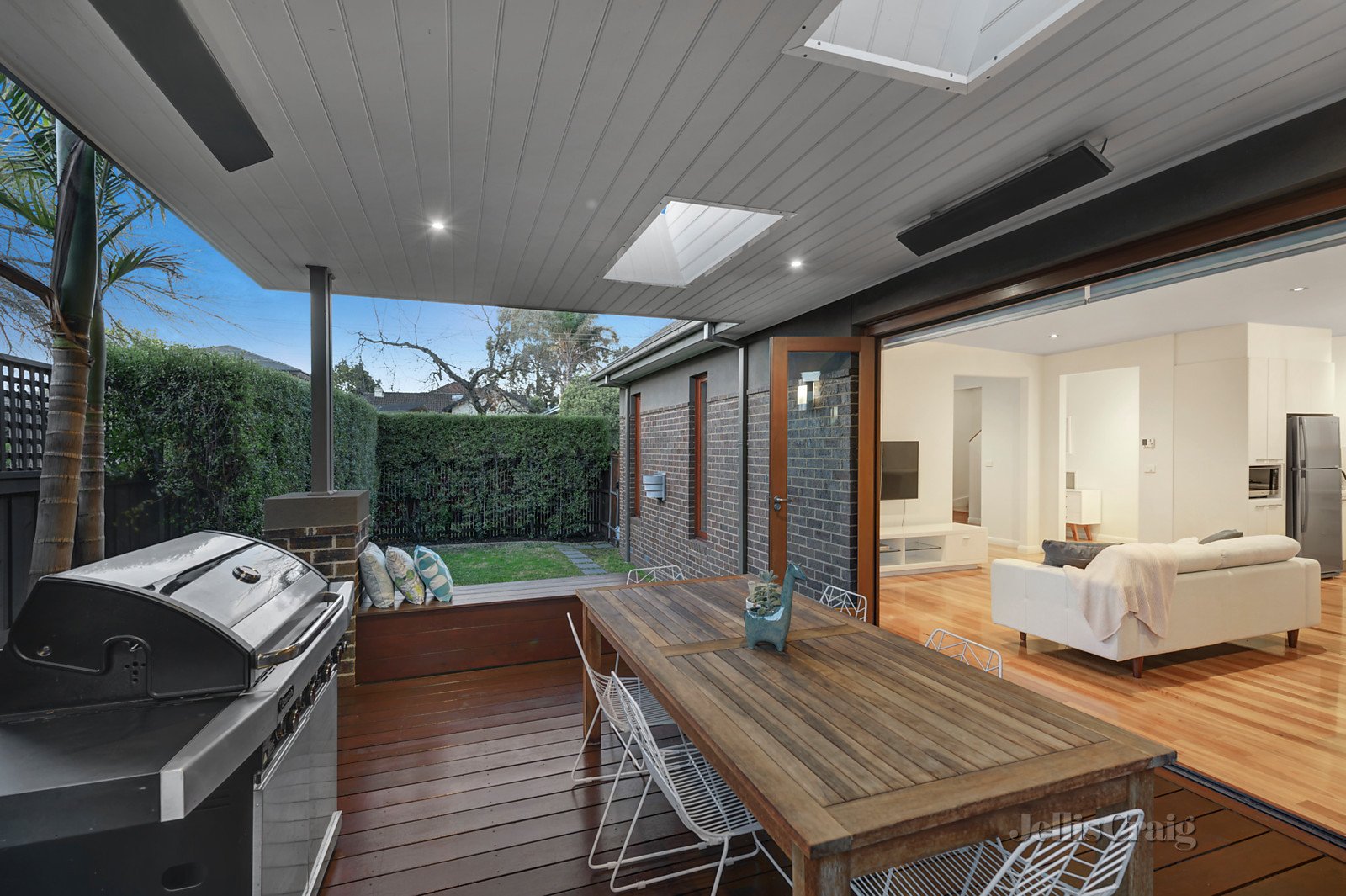 2/15 Mernda Avenue, Ashburton image 6