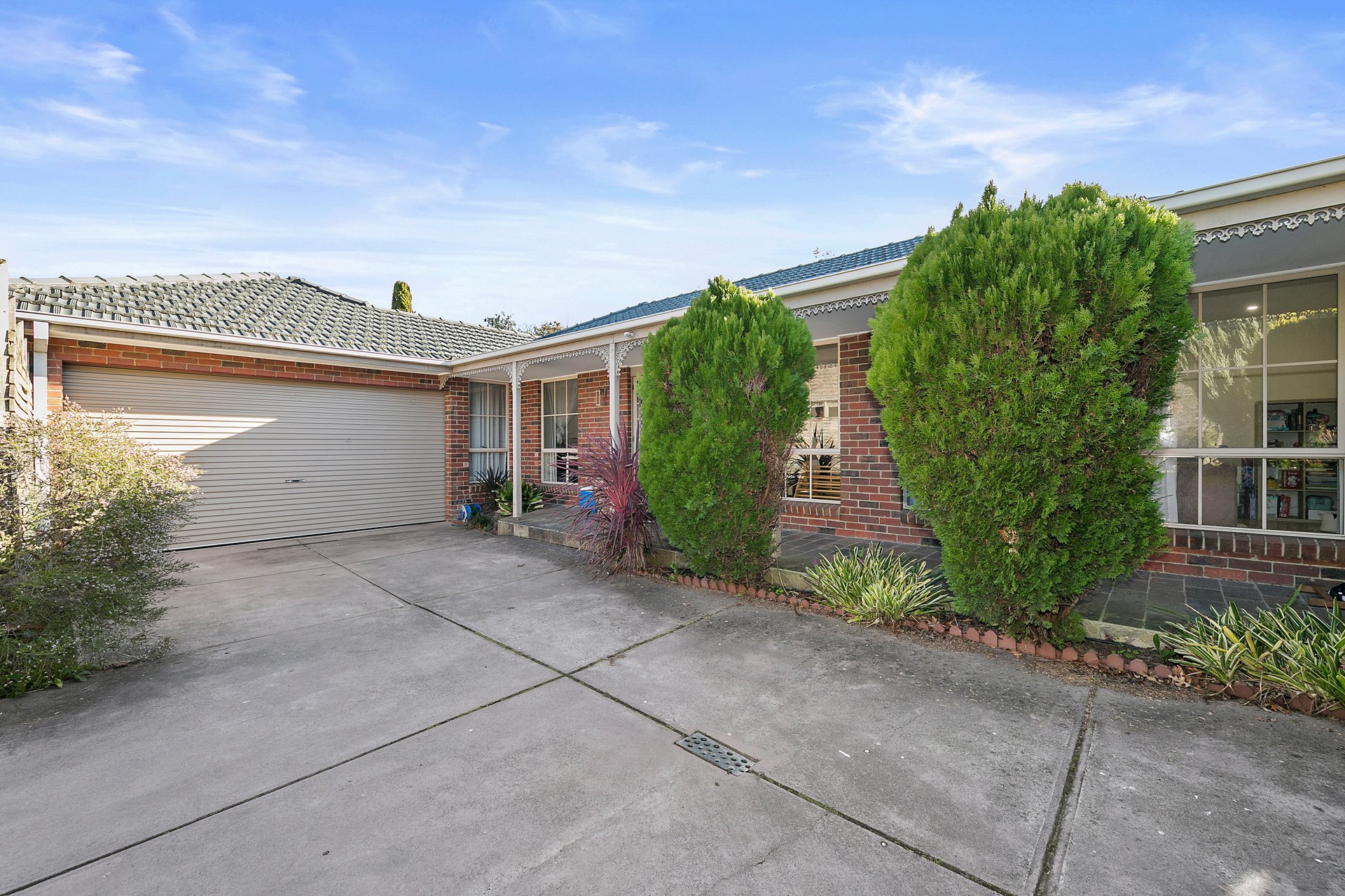 2/15 Ohara Street, Blackburn image 1