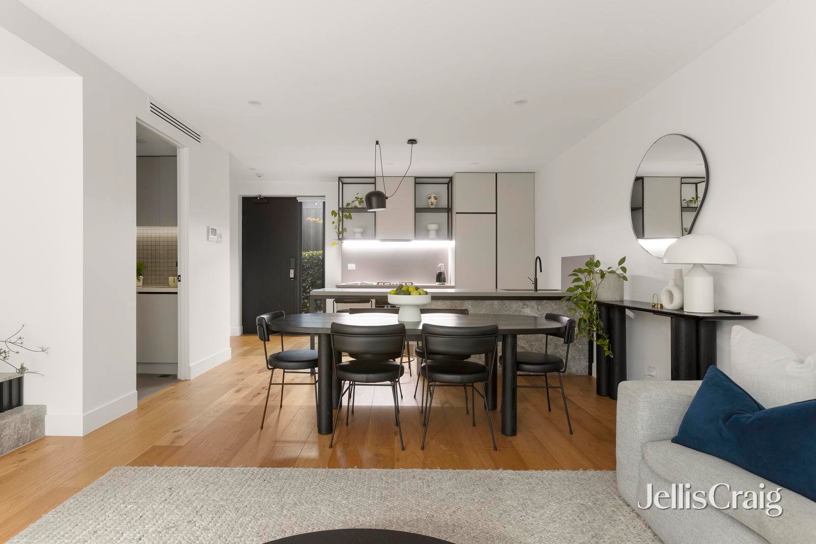 2/15 Osborne Grove, Preston image 6