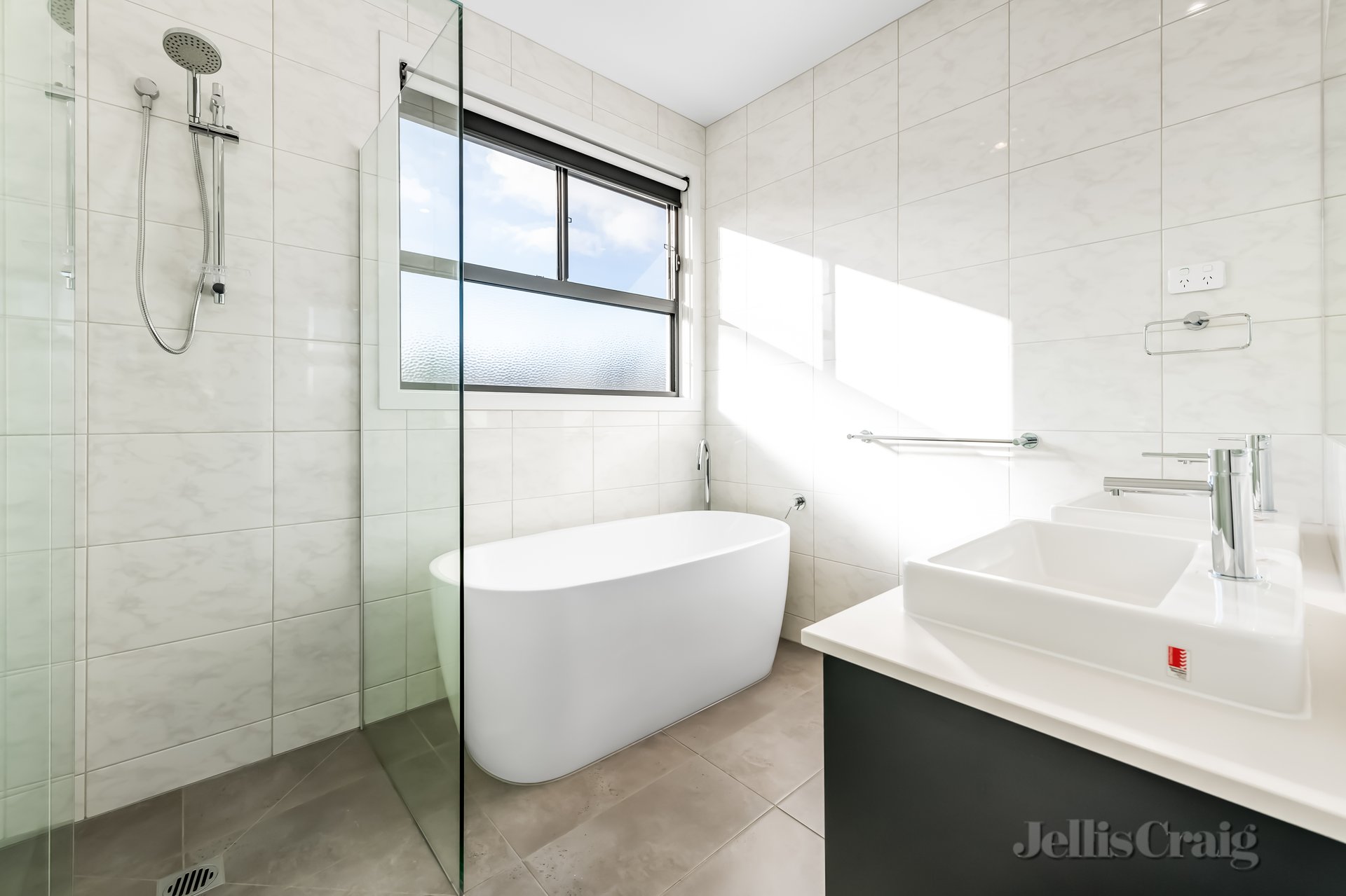 2/15 Quaintance Street, Mount&nbsp;Waverley image 5