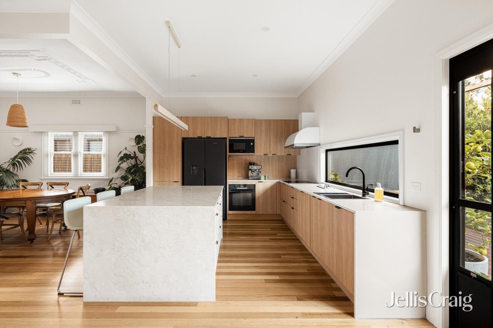 215 Raleigh Street, Thornbury image 7