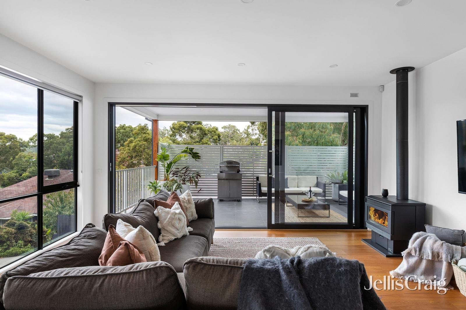 2/15 Virginia Court, Montmorency image 16