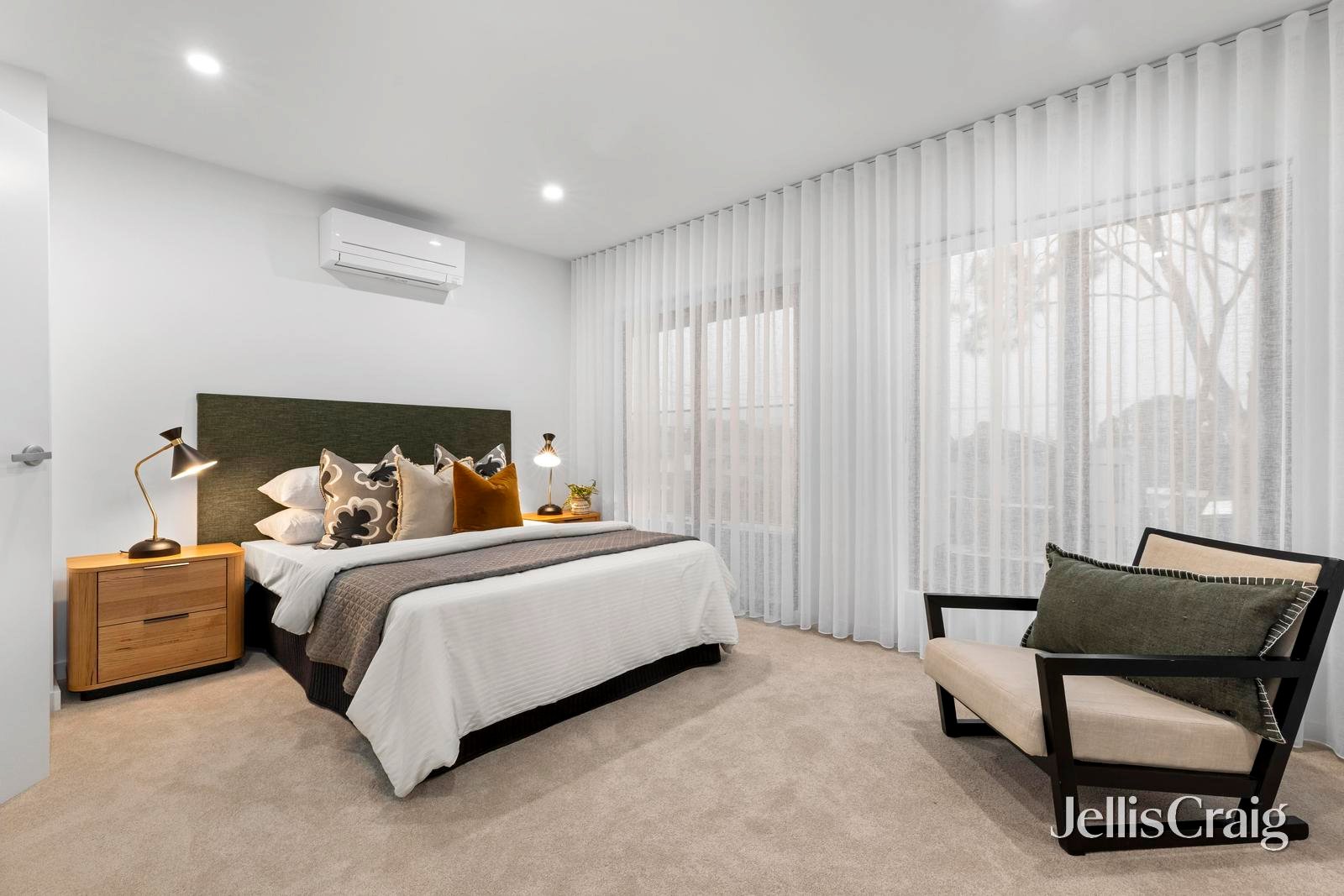 215 Waverley Road, Mount&nbsp;Waverley image 8