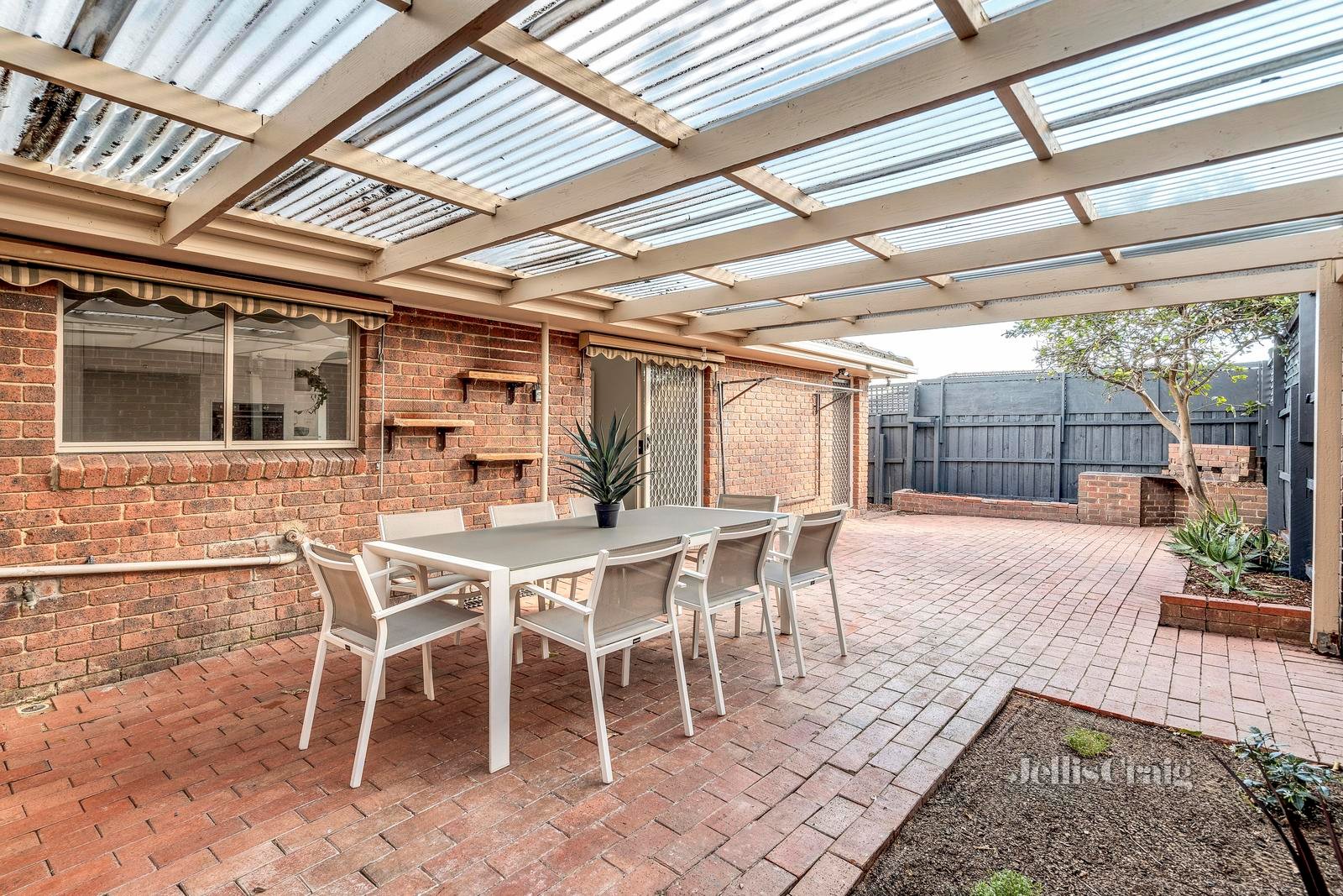 215 West Street, Glenroy image 10