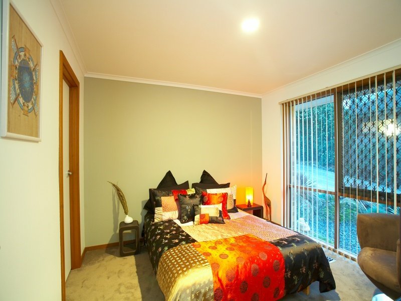 2/15 William Street, Ringwood image 7