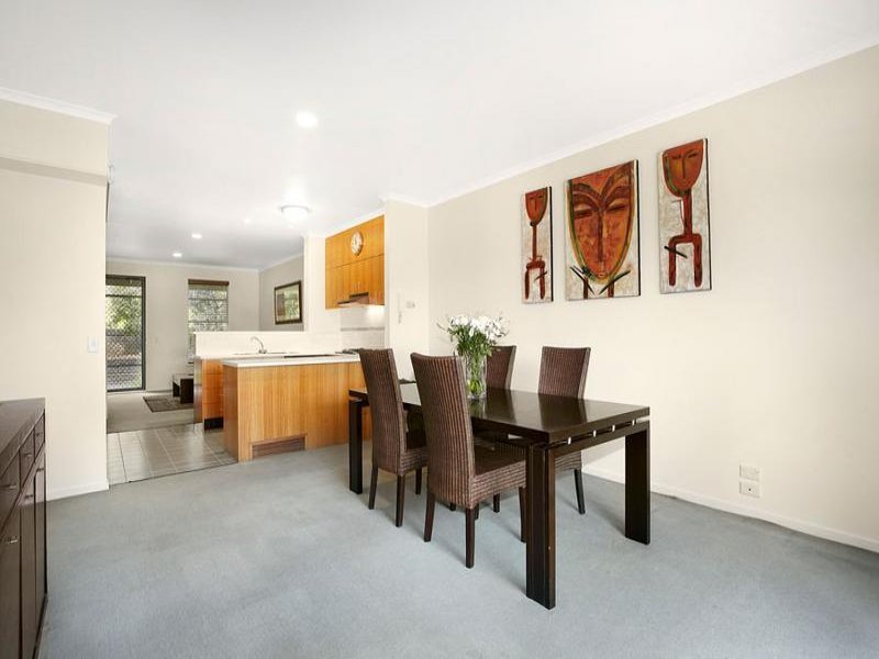215 Wiltshire Drive, Kew image 2