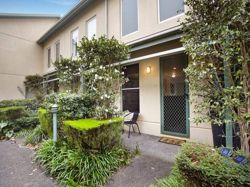 215 Wiltshire Drive, Kew image 6