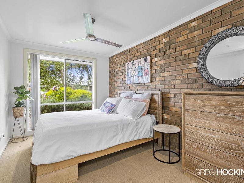 2/150 Merton Street, Altona&nbsp;Meadows image 3