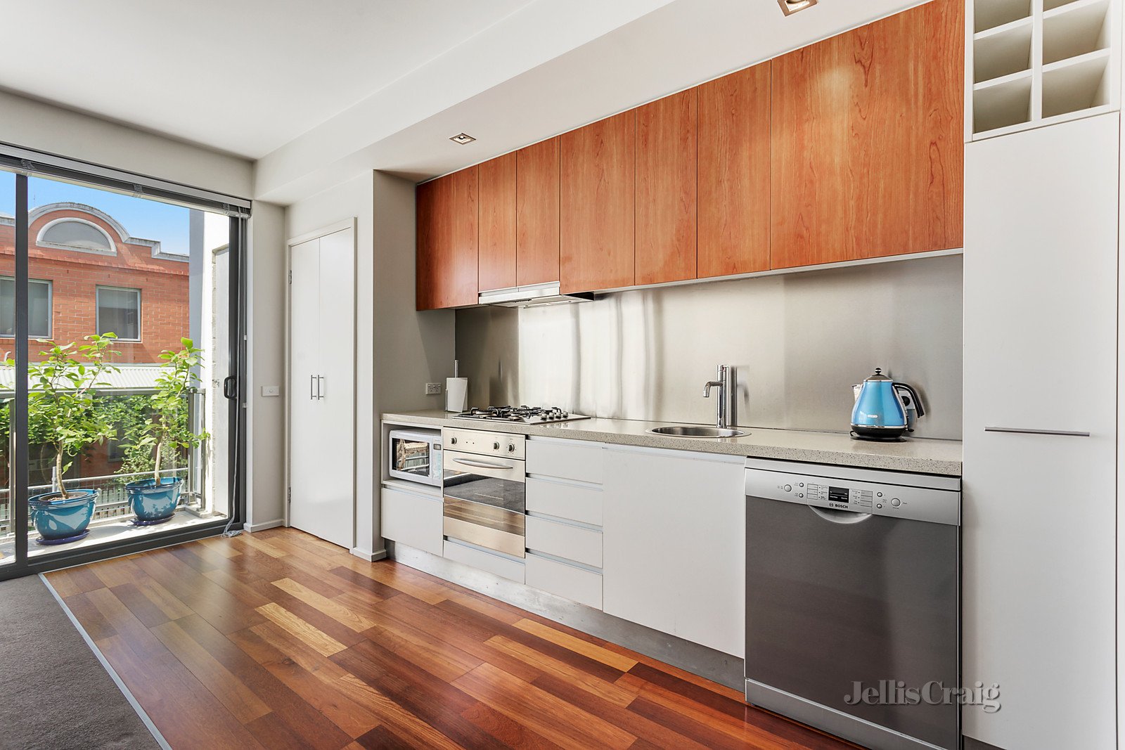 2/150 Peel Street, North Melbourne image 4