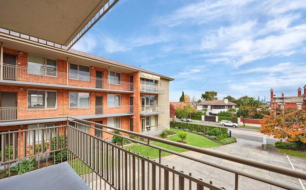 21/510 Glenferrie Road, Hawthorn image 8