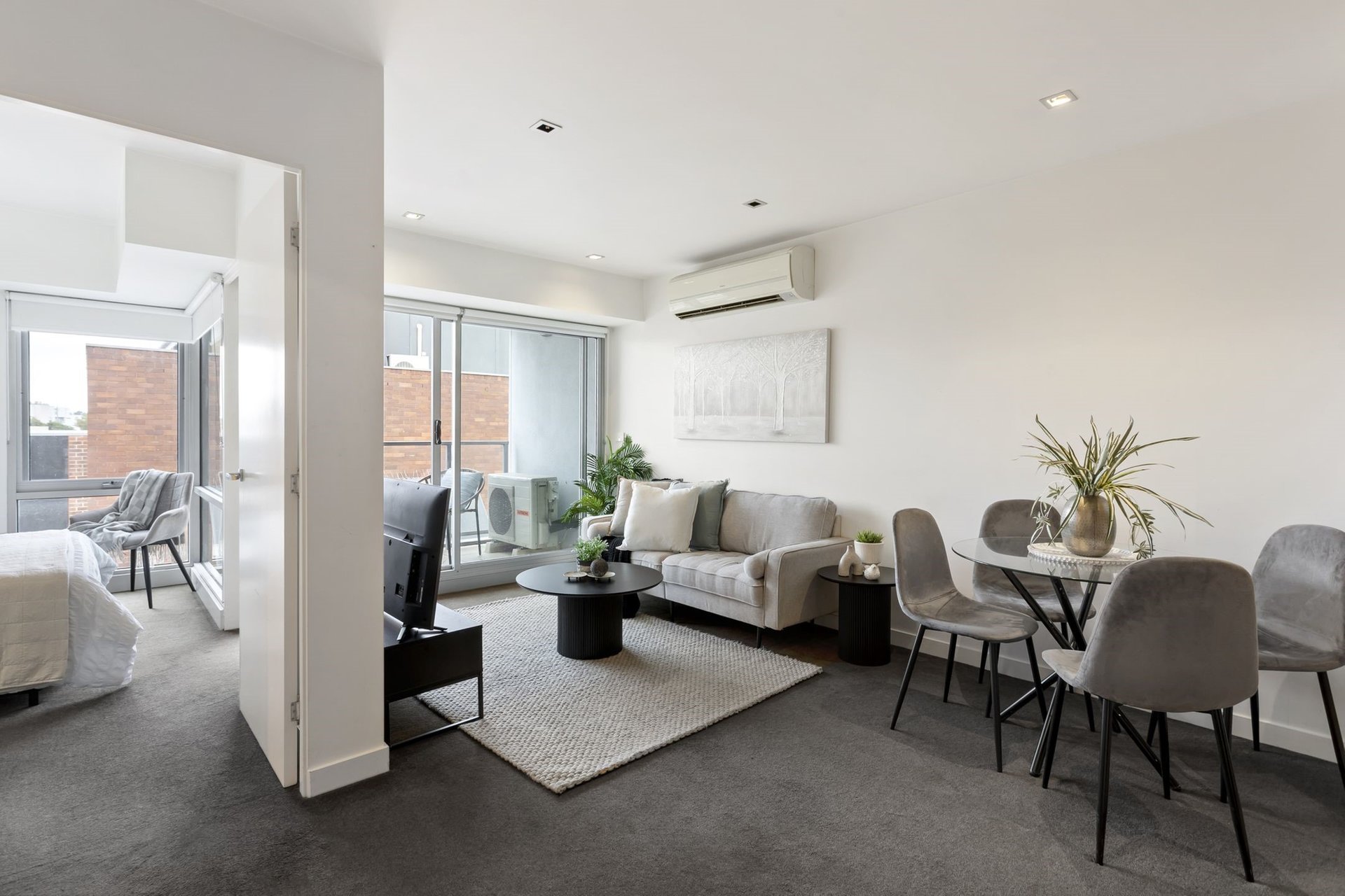 Property Gallery Thumbnail 2