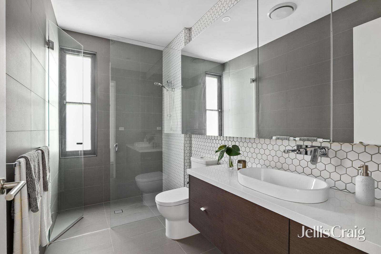 2/152 Eglinton Street, Kew image 10