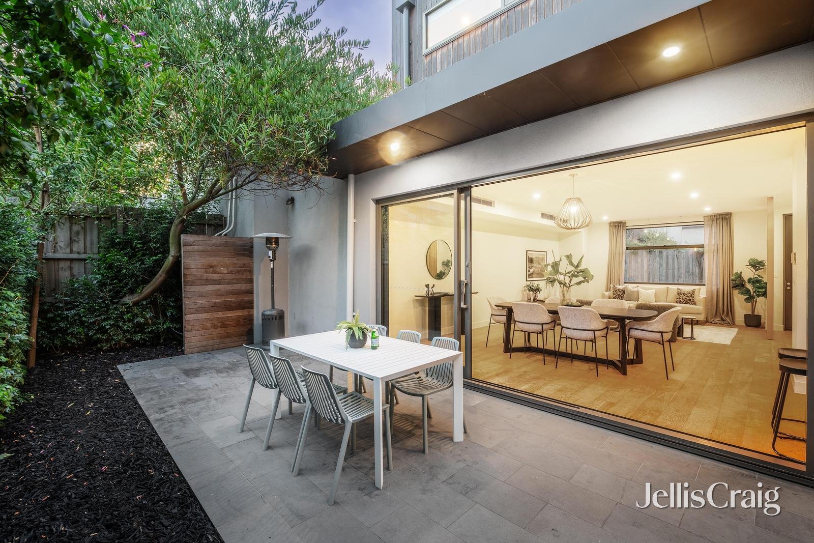 2/152 Eglinton Street, Kew image 12