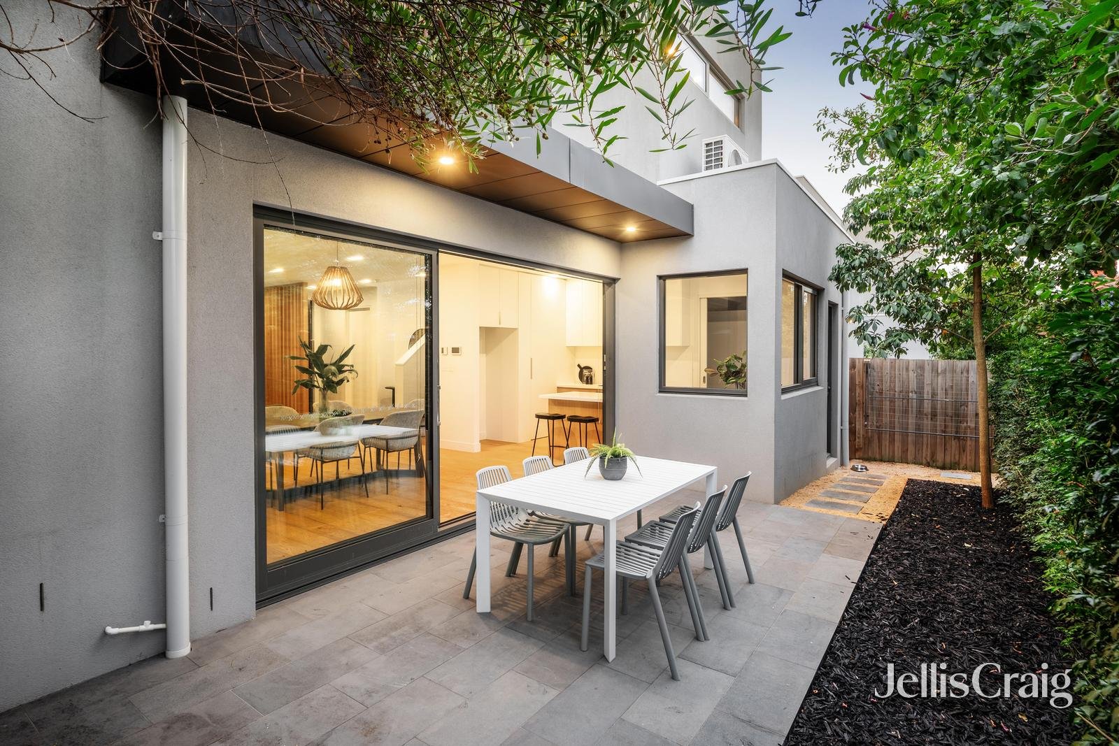 2/152 Eglinton Street, Kew image 13