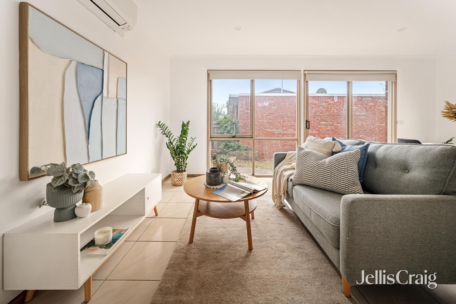 2/152 Warrigal Road, Mentone image 4