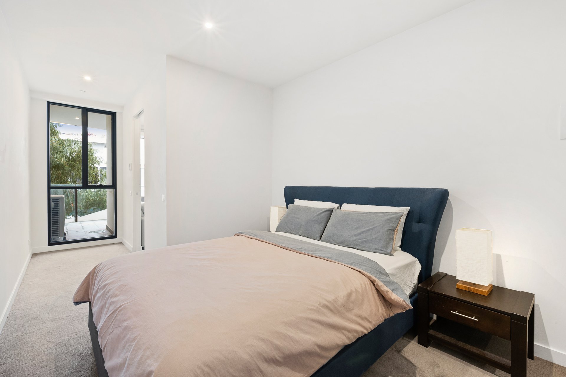 215/222 Bay Road, Sandringham image 5